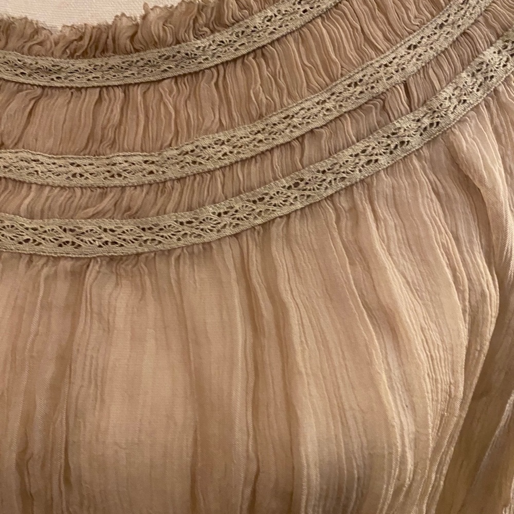 Kimchi Blue Cream Pleated Blouse - Picture 2 of 4